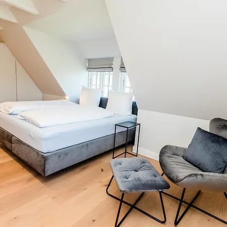 Reethues - Klassik Trifft Auf Moderne Feriehus Oevenum