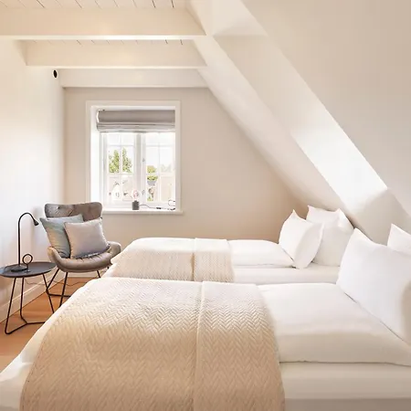 Feriehus Reethues - Klassik Trifft Auf Moderne *